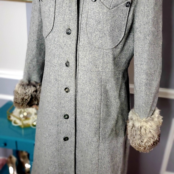 Vintage 1960s Wool and Rabbit Fur Coat size Med/Lg - Picture 6 of 6